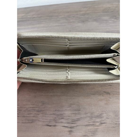Saint Laurent- YSL- White Pebbled Leather Wallet- Excellent Condition Need Clean - Picture 8 of 8